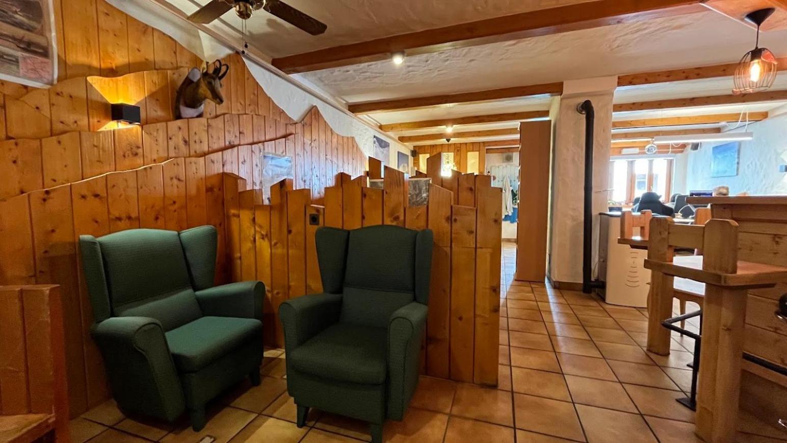 Petit Velan - Coworking & Coliving Vandrehjem Bourg-Saint-Pierre Eksteriør billede